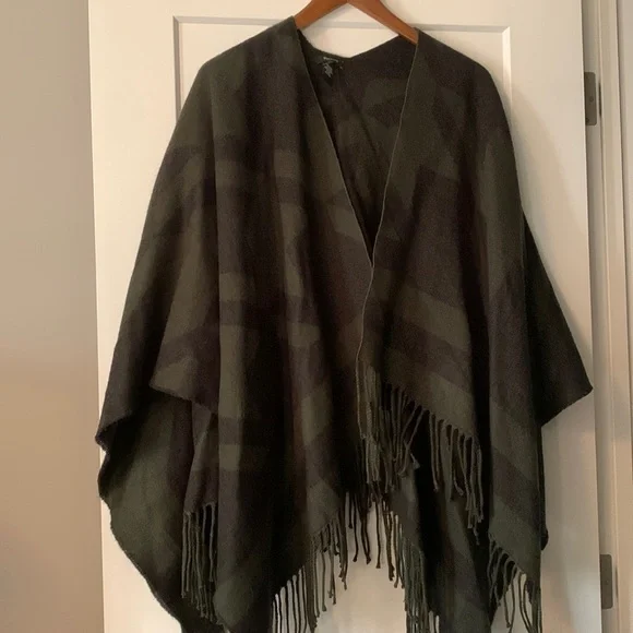 RW&CO - Picture 1 of 2